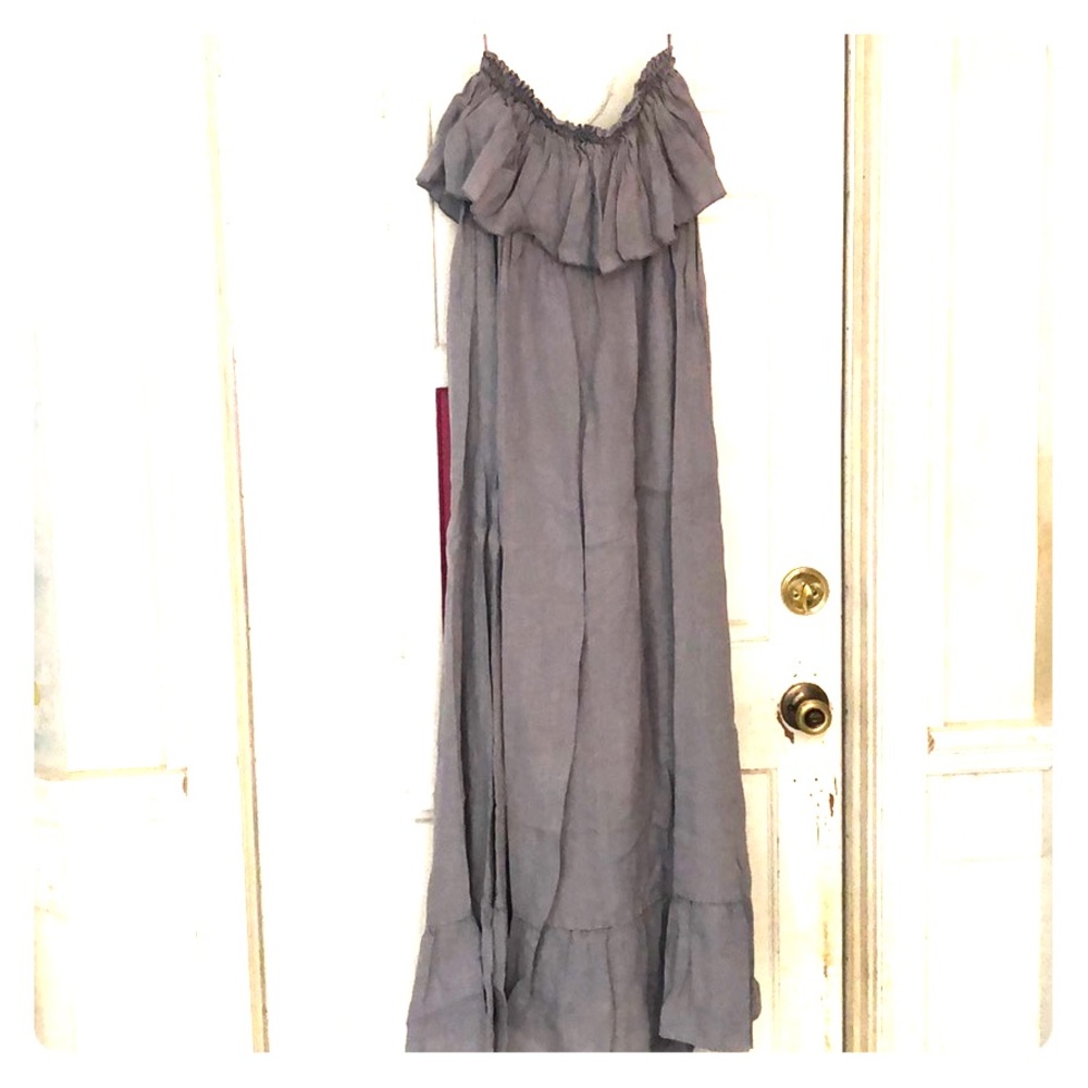 NO LONGER AVAILABLE - CAN'T DELETEVictoria’s Secret Ruffle Sleeveless Maxi Dress